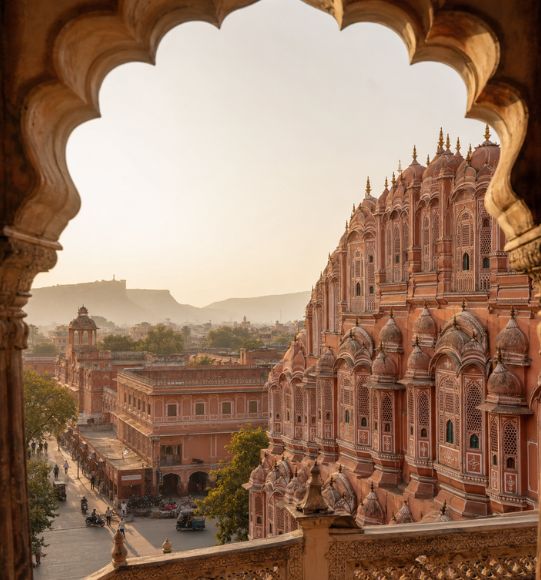 Grand forts and royal palaces of Jaipur